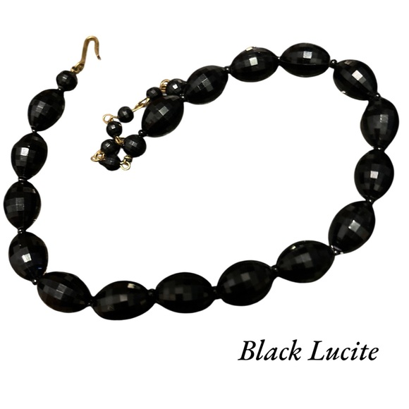 Elegant Black Bead Necklace - vintage 16” - Picture 1 of 9